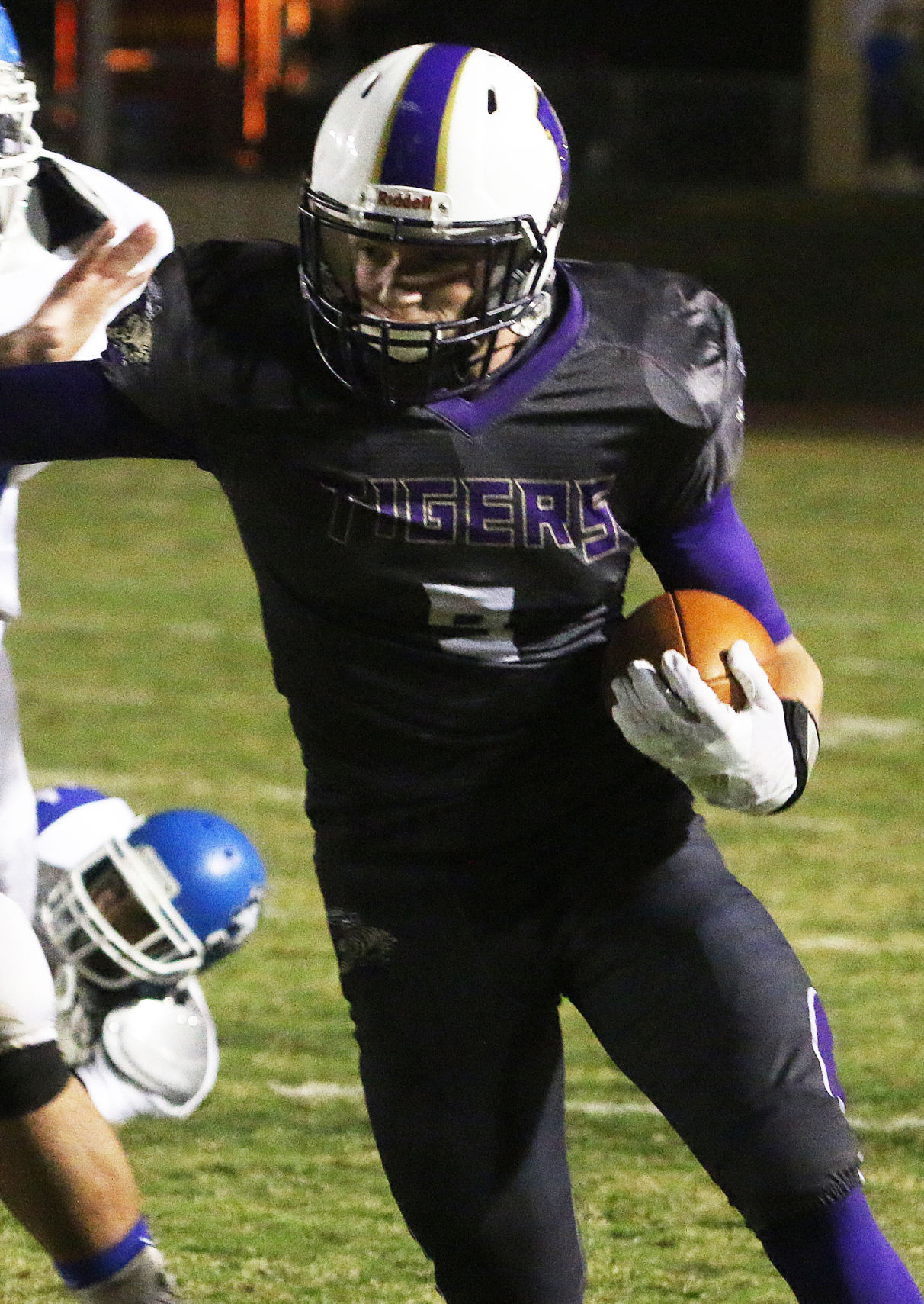 Lemoore Tigers (1-3)